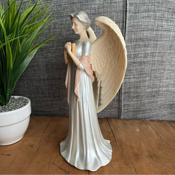 Cloudworks "Wisdom" Silver Angel Figurine Retired 2003 Grandmother Gift - Picture 6 of 6